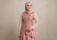 7 Inspirasi Outfit Cream untuk Hari Kartini yang Elegan