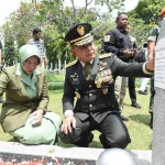 Agustina Wilujeng Hormati Jasa Tokoh Semarang dengan Ziarah Tokoh ke Makam RM H Moch Ichsan
