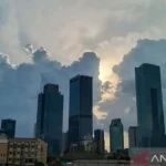Cuaca Jakarta Hari Ini: Berawan, Hujan Ringan di Beberapa Wilayah, Suhu 24‑30°C