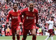 Liverpool Kalahkan Everton 2-1 dengan Sundulan Van Dijk di Menit Akhir: Kemenangan Dramatis Derby Merseyside
