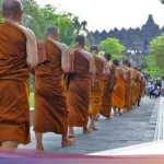 56 Bhikkhu Lintas Negara Jalankan Jalan Damai dari Bali ke Borobudur dalam Indonesia Walk for Peace 2026