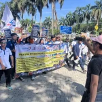 Aksi Buruh Indomaret di Menara PIK: Menuntut Upah Lembur yang Hilang