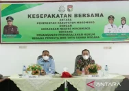Bupati Aep Hibahkan Tanah untuk Rumah Lansia di Cilamaya: Program Ketahanan Pangan yang Inovatif