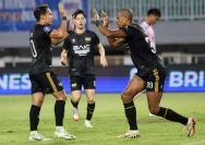 Dewa United Hancurkan PSBS Biak 5-0, Catat Hattrick Alex Martins di Stadion Sultan Agung