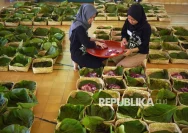Inovasi Ramah Lingkungan: Masjid Babul Hidayah Gunakan Daun Jati untuk Kurban