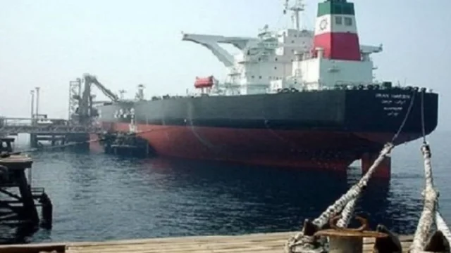 Ketegangan Meningkat: Kapal Tanker Iran Dicegat oleh Marinir AS di Teluk Oman