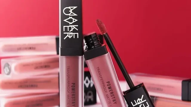 Makan Gorengan Sambil Tampil Cantik: 4 Lipstik Transferproof di Bawah 50 Ribu!