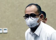Nadiem Dituntut 18 Tahun Penjara dan Membayar Uang Pengganti Rp5,6 Triliun