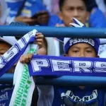 Sanksi Berat Menanti Persib Bandung Akibat Ulah Bobotoh di Liga 1