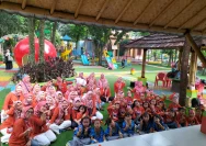 Bunda PAUD Badung Hadiri Pentas Seni dan Pelepasan Siswa TK Shanti Kumara III Sempidi