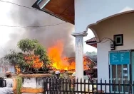 Kebakaran Hebat di Desa Sebukar Kerinci: Warga Berupaya Menyelamatkan Barang-Barang