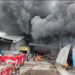 Kebakaran Hebat Hanguskan 70 Persen Area Pabrik Dua Putra di Pati: Penyelidikan Berlangsung