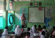 Mini Workshop Menulis Puisi Menginspirasi Siswa MI Nurul Falah Kemiri