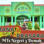 MTs Negeri 3 Demak Menggalang Kemanusiaan Lewat Berbagi di Desa Tenggelam Rob