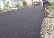 Perbaikan Jalan Desa Pati Dengan Aspal Hotmix, Kualitas Lebih Tahan Lama
