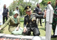 Agustina Wilujeng Hormati Jasa Tokoh Semarang dengan Ziarah Tokoh ke Makam RM H Moch Ichsan