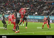 Augsburg comeback mengejutkan: Penalty menit akhir kalahkan Bayer Leverkusen