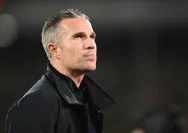 Feyenoord Siapkan Revolusi Manajerial dan Teknis: Eenhoorn Siap Pimpin, Van Persie Tekankan Kolaborasi dengan Advocaat