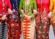 Lenny Agustin Gali Jejak Kartini, Kebaya Modern Mengusung Semangat Perempuan di Jepara