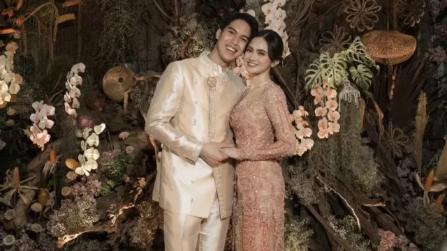 Mahar Pernikahan El Rumi dan Syifa Hadju: Emas dan Poundsterling Jadi Sorotan Utama