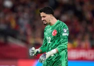 Altay Bayindir Dilirik Besiktas, Masa Depan Kiper Manchester United Terancam