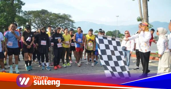 Ayu Azhari Tunjukkan Semangat Olahraga di Usia 56 Tahun dengan Ikut Lomba Lari