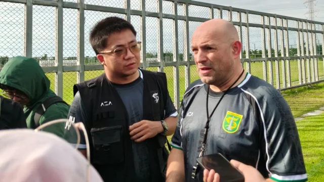 Gustavo Fernandes Pergi, Aloisio Neto Makin Dekat ke Persebaya: Apa Peran Bernardo Tavares?