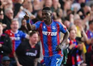 Ismaïla Sarr Raih Gelar Pemain Terbaik Liga Europa Konferensi Setelah Bawa Crystal Palace Menang