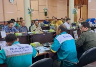 Kapolres Tabalong Mengawal Aksi Buruh PT BBP Tuntut Gaji Tertunda