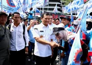 Luthfi Hak Pekerja: Gubernur Temui Buruh dan Mahasiswa dalam Aksi May Day 2026