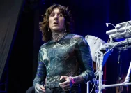 Oli Sykes Mengalami Insiden Kurang Menyenangkan di Konser Bring Me The Horizon