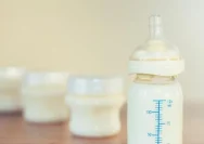 Panduan Keamanan: Berapa Lama Susu Formula Bertahan Setelah Diseduh?