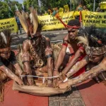 Pesta Babi: Menyuarakan Perjuangan Masyarakat Adat Papua Melawan Kolonialisme Modern