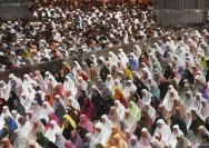 Ratusan Warga Jalan Golf Banjarbaru Rayakan Idul Adha di Masjid Al Muhtadien