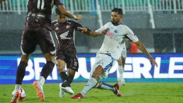 Rotasi Pemain Arema di Bawah Asuhan Marcos Santos Menjelang Laga Melawan PSM Makassar