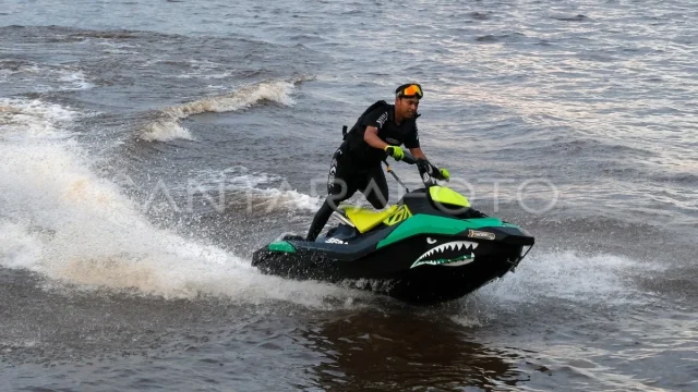Sensasi Wisata Jet Ski di Sungai Kapuas: Petualangan Adrenalin di Sungai Terpanjang Indonesia