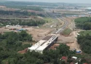 Serui Siap Naik Kelas: Pembangunan Jalan dan Bandara Dimulai
