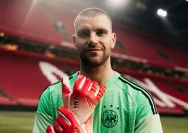 Ajax Ingin Singkirkan Maarten Paes, Gaji Selangit Kiper Barcelona