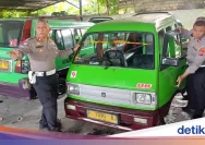 Angkot Ugal-Ugalan Buat Dua Bocah Usia 5 dan 3 Tahun Jadi Yatim Piatu