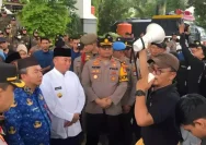 Gubernur Kalimantan Selatan Tanggapi Tuntutan Mahasiswa Muhidin