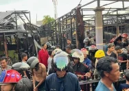 Kebakaran di Gang Family Banjarmasin: Warga Panik dan Pemadaman Berlanjut