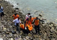 Nelayan Hilang di Kragan Ditemukan Meninggal di Pinggir Pantai Sluke