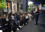 Patroli Dini Hari Polisi Amankan 13 Remaja Konsumsi Miras di Makassar