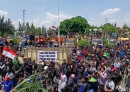 Petani Blora Tuntut Janji Serapan Panen dengan Aksi Tumpah Tebu di Pabrik Gula GMM
