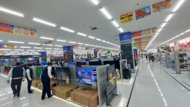 Toko Barang Random yang Murah di AEON Mall Deltamas