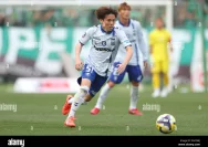 Tokyo Verdy dan Gamba Osaka Bertanding dalam J1 100 Year Vision League