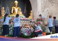 Umat Buddha Juwana Sambut Waisak dengan Jalan Santai Berhadiah
