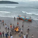 Wisatawan Hilang Terseret Ombak di Tebing Apparalang Bulukumba, Ditemukan Meninggal Dunia